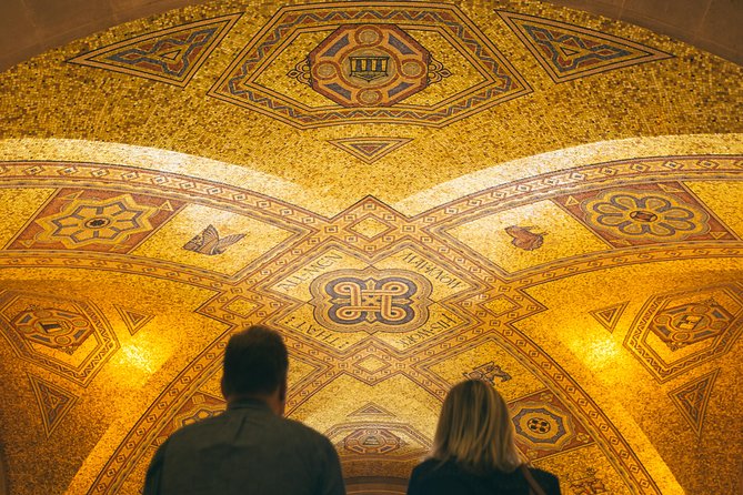 Royal Ontario Museum Admission - Earth, Bats, Cats, and the Natural World