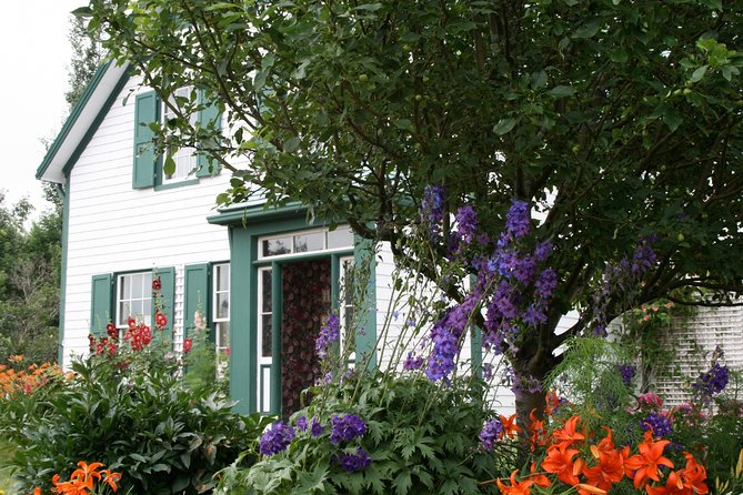 Scenic North Shore and Anne 5 Passengers only - Green Gables, with a choice about how long to stay