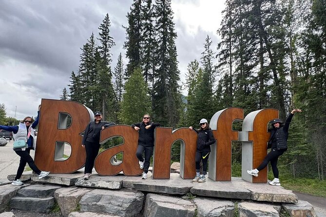 Shared Tour: Lake Louise & Emerald Lake from Canmore/Banff - Banff Avenue: a useful hour in town