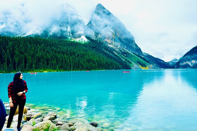 Shuttle Bus 2way BANFF to Lake louise & Moraine lake(1 hour each) - Moraine Lake: one hour at the Rockpile