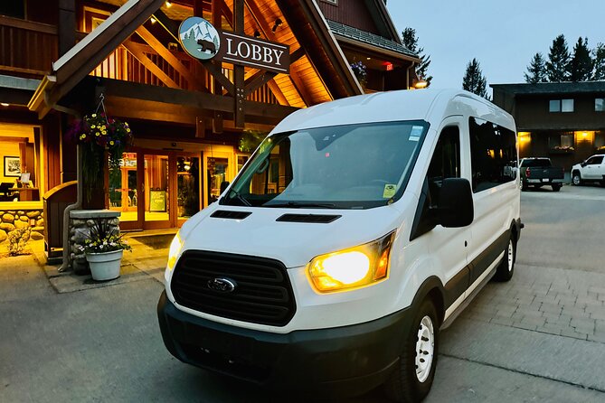 ShuttleBus 2way Banff to Lake Louise (1Hr) and Moraine Lake (1Hr) - Comfort, seating, and group size