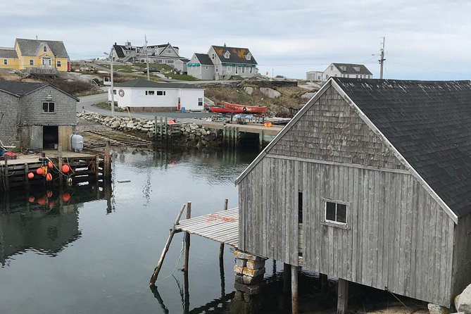 Small Group Tour - Peggy's Cove, Lunenburg, the Annapolis Valley - Mahone Bay and the famous three churches