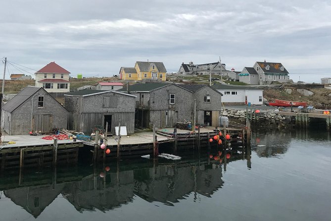 Small Group Tour - Peggy's Cove, Lunenburg, the Annapolis Valley - The optional vineyard stop at Lightfoot & Wolfville