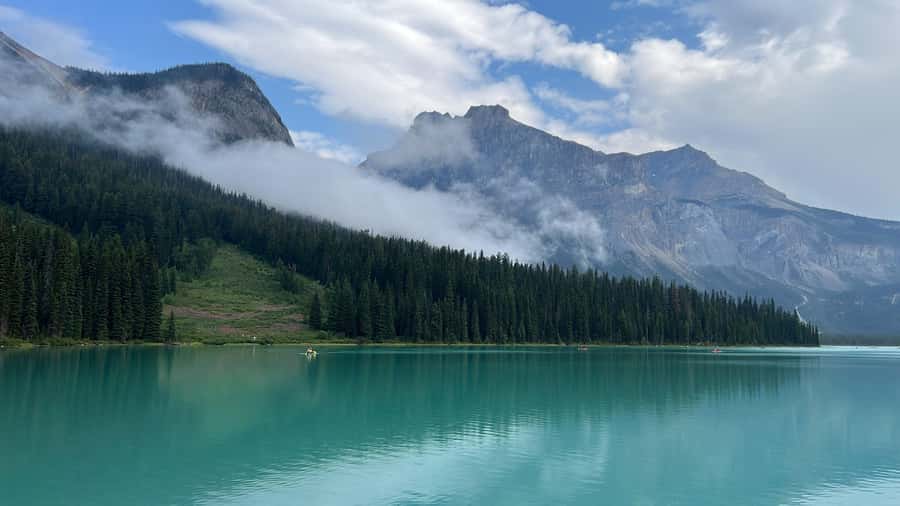 Small Grp: Emerald Lake (Optional Canoe) & Takakkaw Falls - Guide style and the personal touch