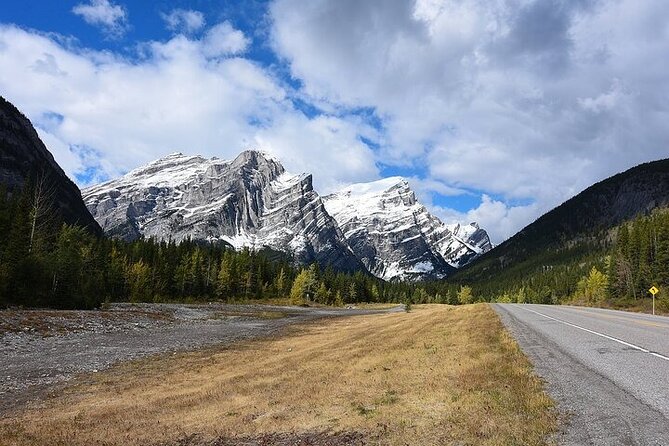 Smartphone Audio Driving Tour between Lake Louise and Calgary - From Calgary, stories begin with the Stampede