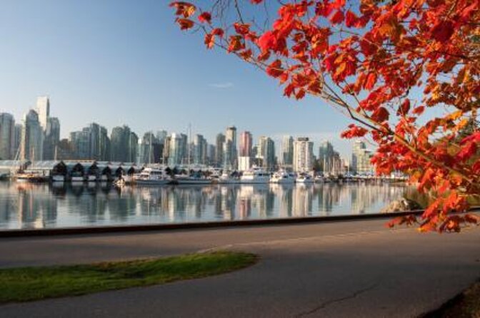 Stanley Park & Downtown - Vancouver Bike Tours - Robson Square and the Marine Building