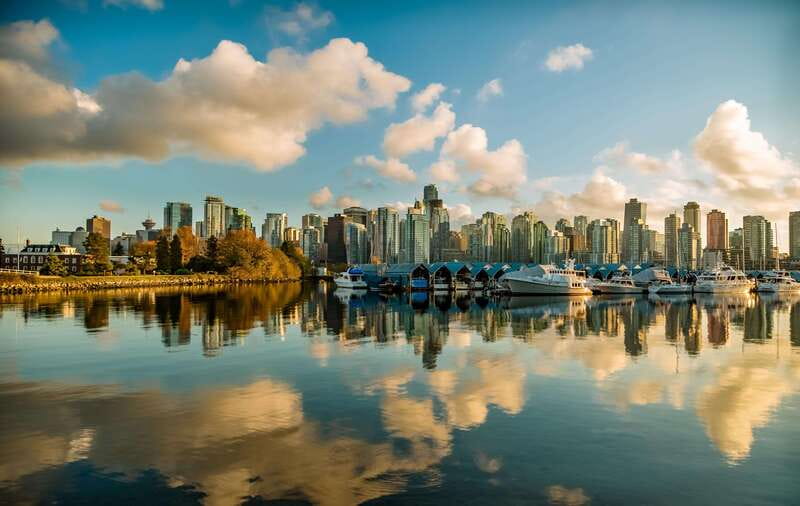 Stanley Park Self Guided Bike Tour - Lost Lagoon and the Vancouver Aquarium