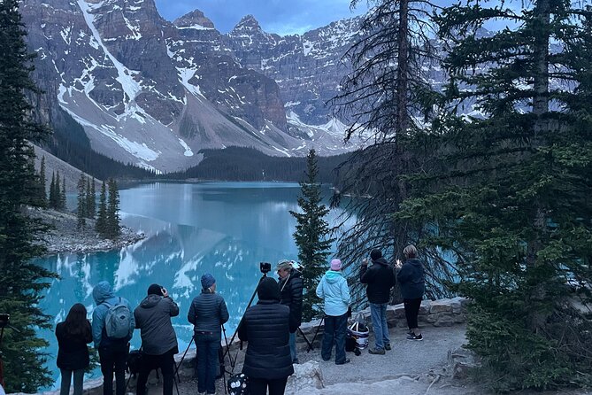 Sunrise Moraine Lake and Lake Louise - Moraine Lake and the Rockpile Trail