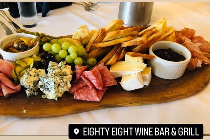 Sunset Niagara-on-the-Lake Small Group Wine Tour with Dinner - Practical details that affect your day