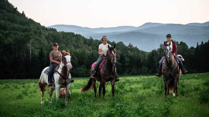 The Montagnarde: Guided horseback ride on mountain trails. - Seeing the region at a horse’s pace