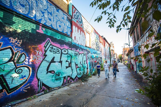 The Montreal Street Art & Mural Tour - What the guides add
