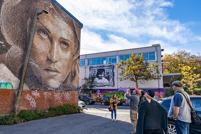 The Original Montreal Mural Arts Tour by Spade & Palacio - Saint-Laurent Boulevard and the MURAL Festival