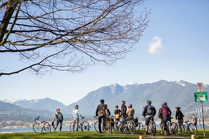 The Stanley Park Bicycle Tour by Cycle City Tours - Brockton Point and the First Nations totem poles
