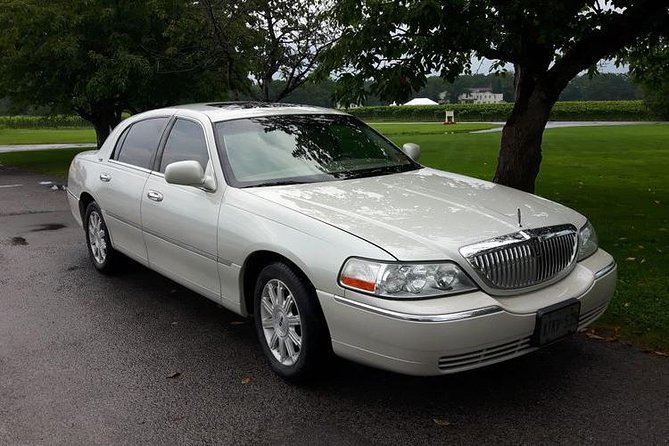 Toronto Airport Transportation - The ride to your hotel or Niagara Falls