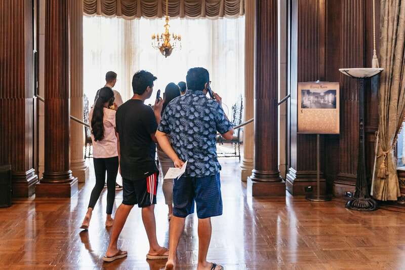 Toronto: Casa Loma Entry Ticket - The documentary: watch the story before the details blur