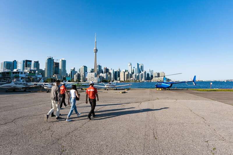 Toronto: City Sightseeing Helicopter Tour - Seeing Toronto at CN Tower height
