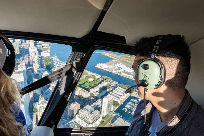 Toronto: City Sightseeing Helicopter Tour - Who will enjoy this Toronto helicopter tour?
