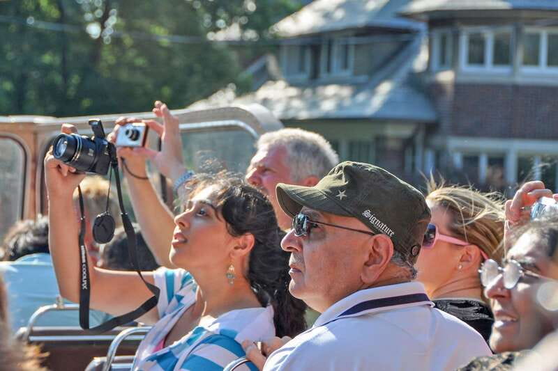 Toronto: City Sightseeing Hop-On Hop-Off Bus Tour - Stops 5 to 7: Casa Loma, Spadina, the AGO, and Chinatown