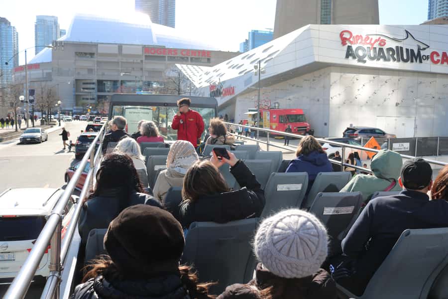 Toronto City Tour: 2-Hour Open-Top Experience - Yorkville, the ROM, and the Bata Shoe Museum