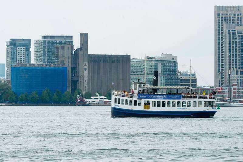 Toronto: City Views Harbor Cruise - What the one-hour pace feels like