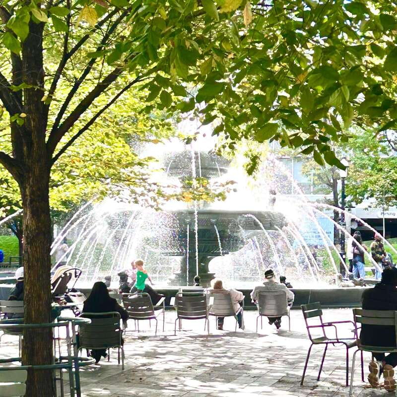 Toronto: City Walking Tour - Why this walking tour works well on a first Toronto day