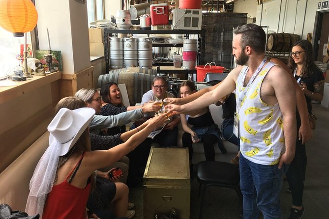 Toronto: Craft Brewery Tour - Meeting at Keele Station without guesswork