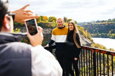 Falls Day Tour with Boat Cruise & Niagara-the-Lake
