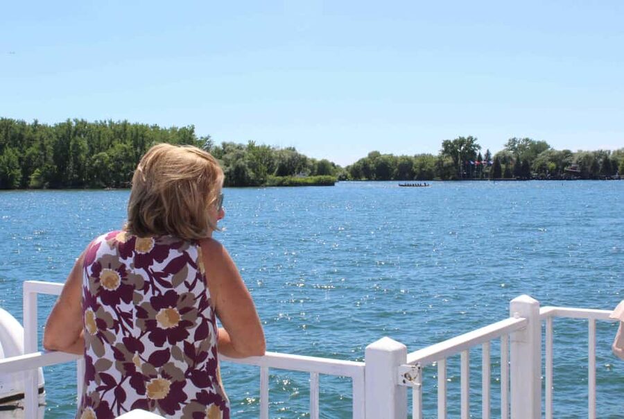 Toronto: Guided Harbour and Islands Sightseeing Cruise - Watching Planes at Billy Bishop Airport