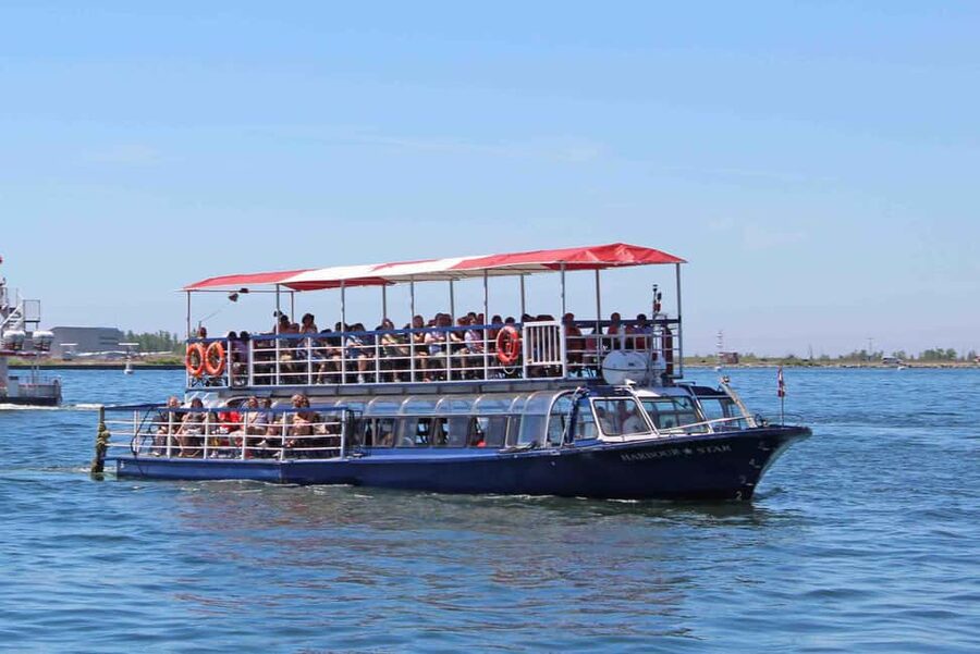 Toronto: Guided Harbour and Islands Sightseeing Cruise - Returning for the Best Skyline View