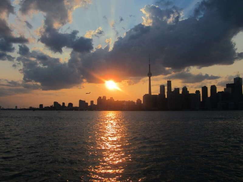 Toronto Islands: Morning or Twilight 3.5-Hour Bike Tour - Safety, pace, and bike quality