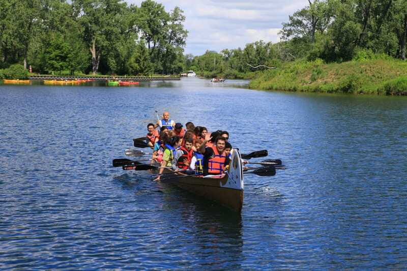 Toronto Islands: Voyageur Canoe Tour - A small group makes instruction easier