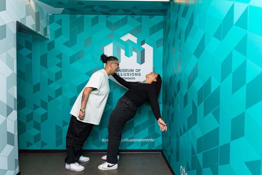 Toronto: Museum of Illusions Entry Ticket - Start With Holograms and Light Tricks
