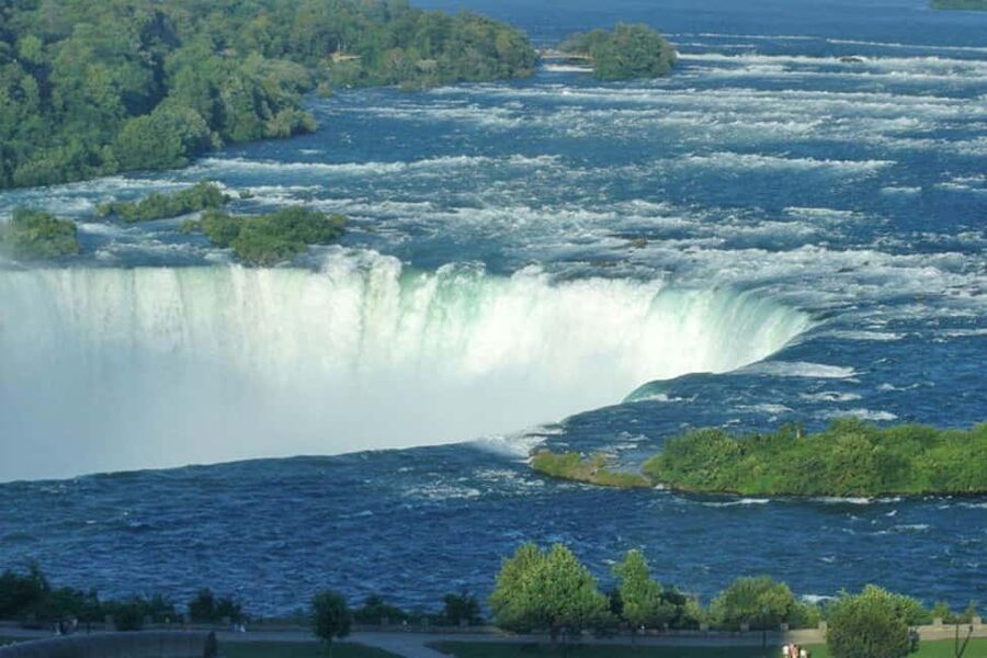 Toronto: Niagara Falls Day Tour with Boat Option - Wine tasting and Niagara ice wine