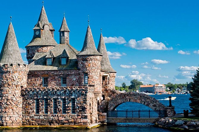 Toronto, Niagara Falls & Thousand Islands VIP 2–Day Trip - The overnight stop near the falls