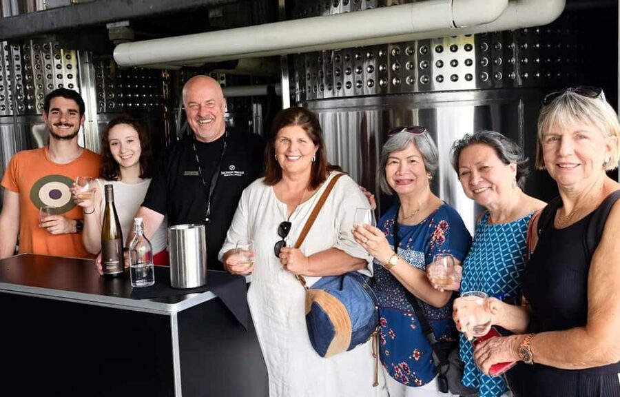 Toronto: Niagara-on-the-Lake, Wine Tasting & Chocolate Tour - Two and a half hours in Niagara-on-the-Lake