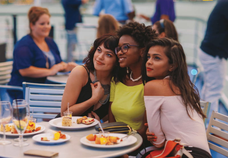 Toronto: Premium Harbor Cruise with Lunch, Brunch, or Dinner - Service, atmosphere, and celebrations