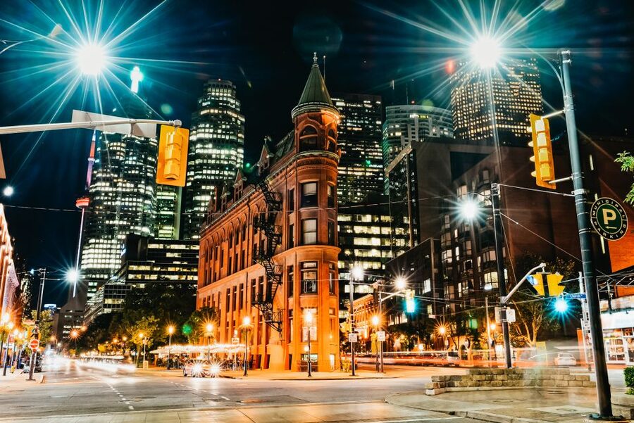 Toronto: Premium Night Driving Tour with Tower Entry - Key points to know before booking