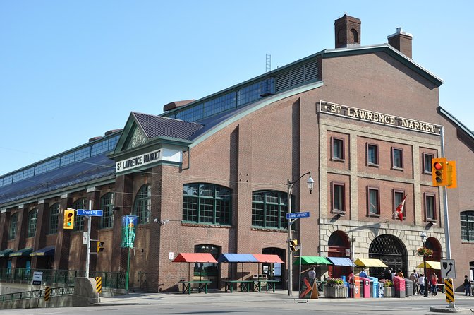 Toronto Premium Small Group Driving Tour with CN Tower - Why this four-hour Toronto tour works