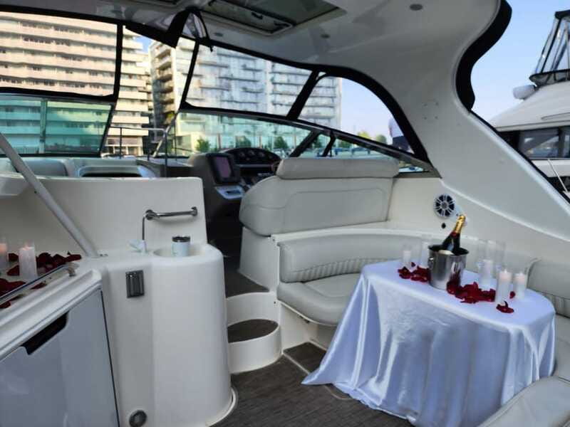 Toronto: Private Luxury Yacht Sightseeing Cruise & Prosecco - Who Will Enjoy This Toronto Yacht Cruise?