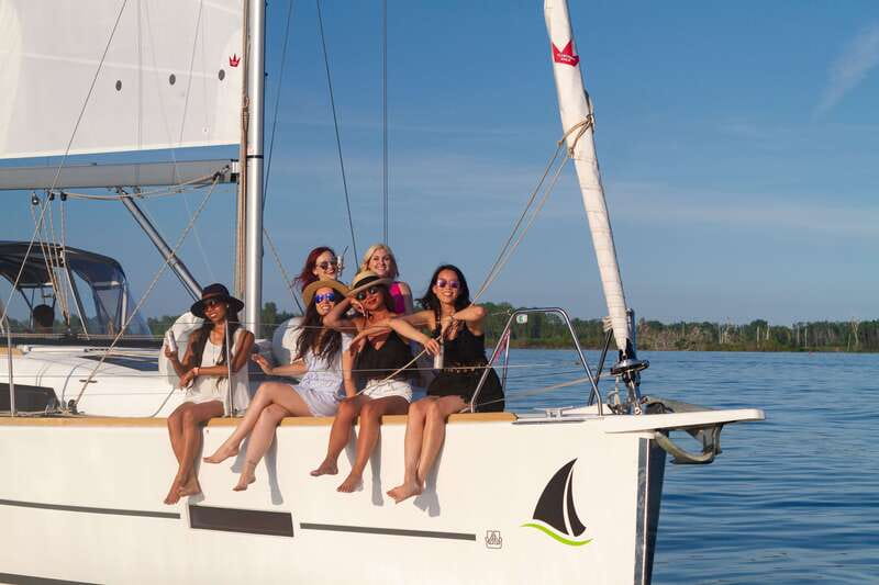 Toronto: Sailing Yacht Cruise of Toronto Harbor and Islands - Key points to know before you sail