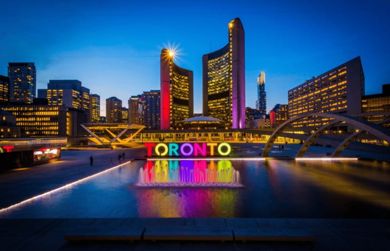 Toronto: Small Group Night Tour with Harbour Boat Cruise - Cruising Lake Ontario beside the Toronto skyline