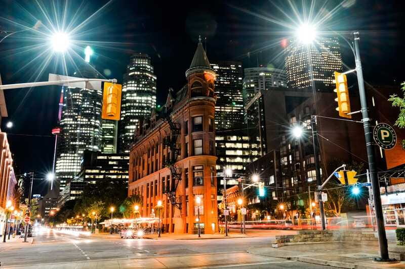 Toronto: Small Group Night Tour with Harbour Boat Cruise - Who will get the most from this Toronto evening?