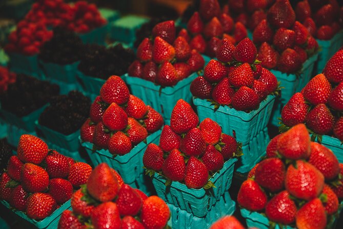 Toronto: St Lawrence Market Food Tour with 6 Food Tastings - Ending with butter tarts, Nanaimo bars, and a secret bite