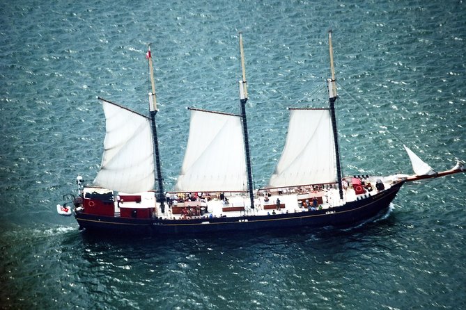 Toronto Tall Ship Boat Cruise - Food, drinks, and the price of the outing