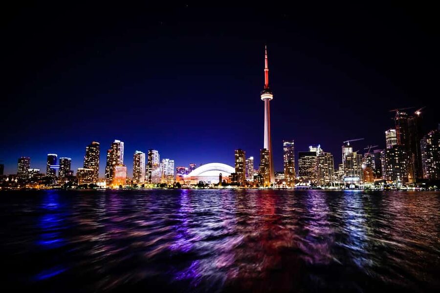 Toronto: True Tales of Toronto Harbour Audio Boat Tour - What the one-hour route is really like