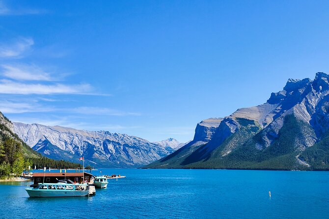 Transfer to Canmore & Banff: Yamnuska Wolfdog Sanctuary Tour - Key points to know before you book