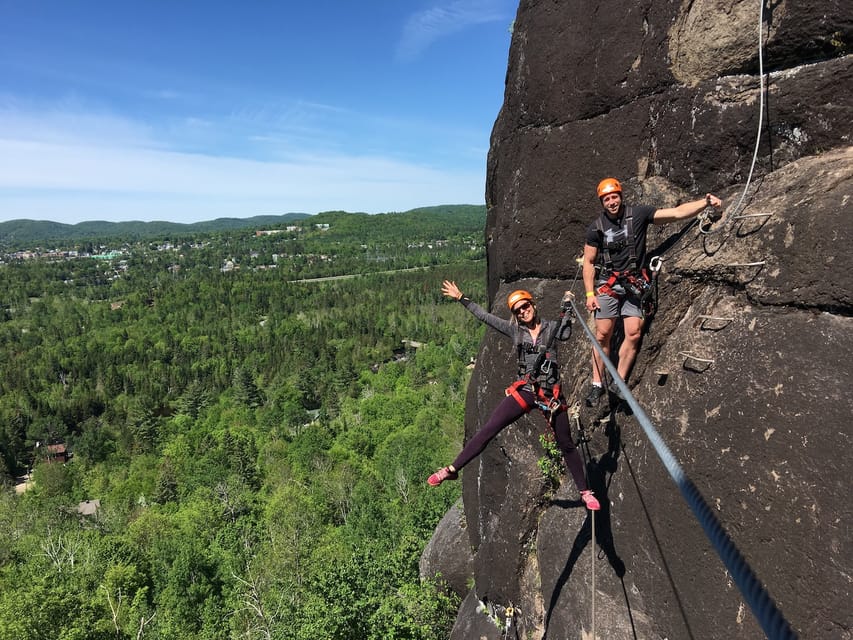 Tyroparc: Via Ferrata and Hiking in the Laurentians - Crossing bridges on the 60-meter cliff