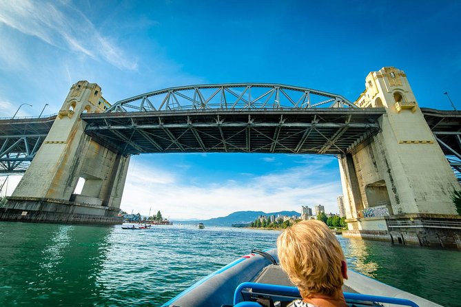 Vancouver City and Seal Colony Scenic Boat Tour - Lions Gate Bridge and Lighthouse Park
