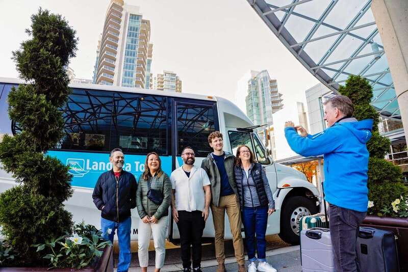 Vancouver: City Highlights Tour with Hotel Transfers - Stanley Park and the totem poles