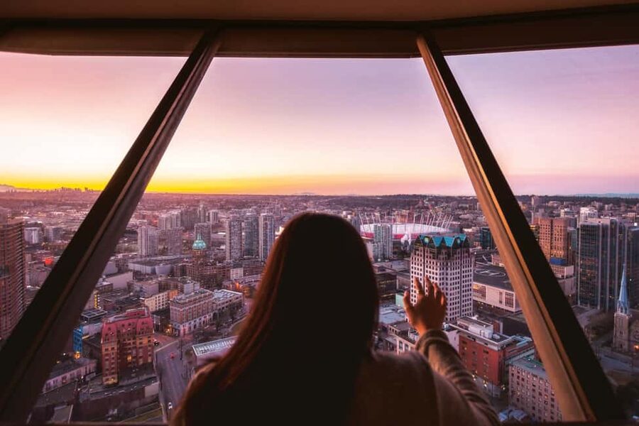 Vancouver: City+Lookout+Capilano Suspension Bridge Ticket - Stanley Park and the totem poles